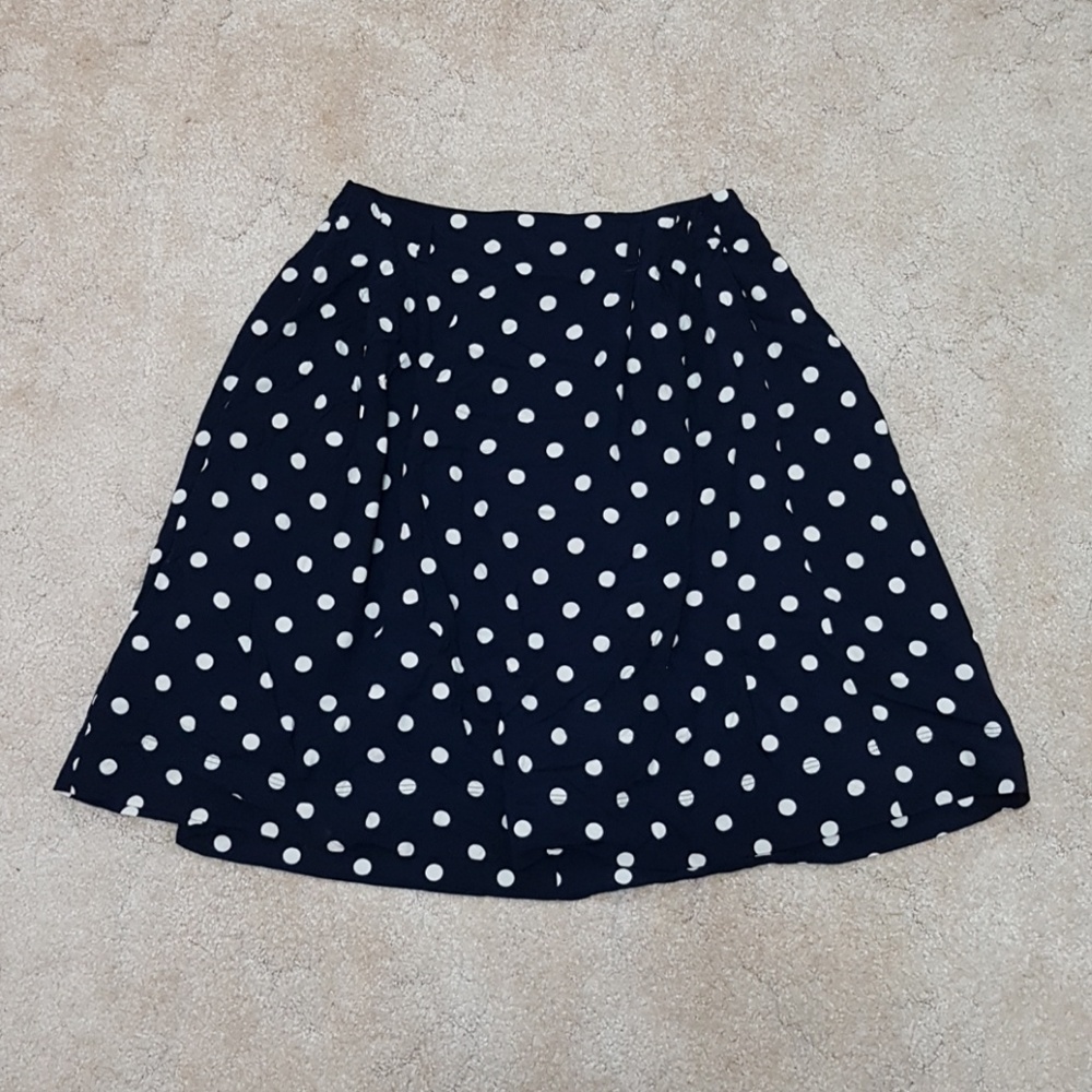 Polka dot high-waisted skirt